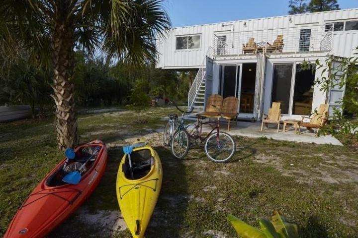 Headwaters Hideaway Eco Retreat | 4 Bedroom Bungalow Image 2